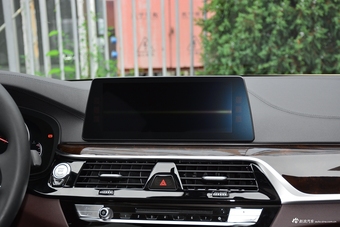 2018款宝马5系2.0T自动525Li 豪华套装