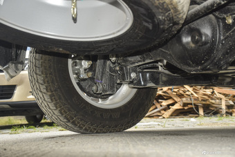 2016款驭胜S350 2.0T自动四驱汽油超豪华版5座