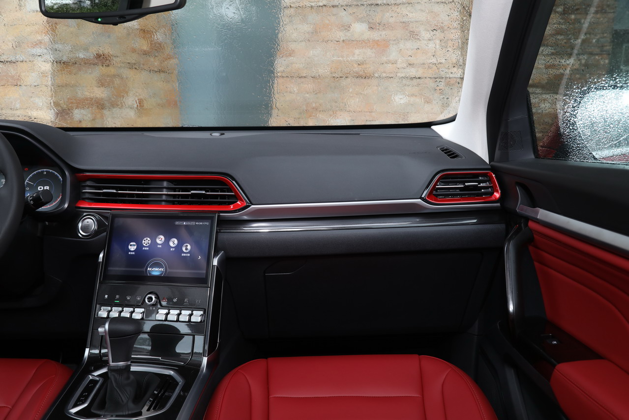 2018款哈弗F5 1.5T i潮版