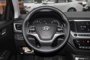 2016款悦纳1.6L自动精英版TOP