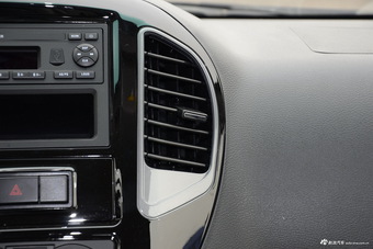 2017款菱智 M3L 2.0L 7座舒适型 