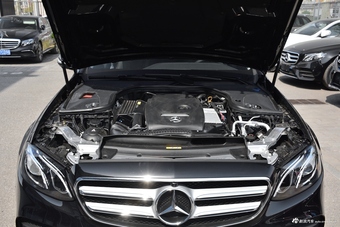 2018款奔驰E级改款2.0T自动 300L 运动豪华型图片