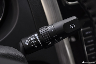 2016款风行S500 1.5L手动豪华型