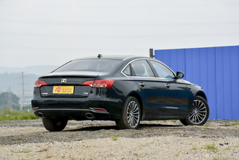 2016款众泰Z700 1.8T自动DCT尊贵型