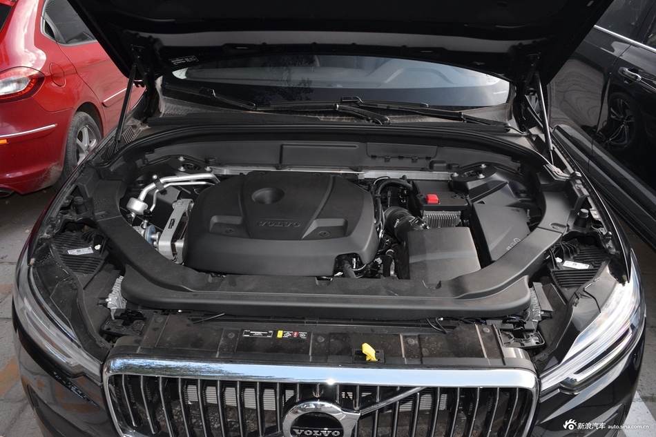 2019款沃尔沃XC60 2.0T自动四驱T5智远版