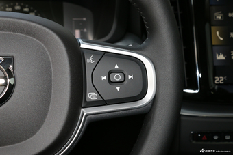 2019款沃尔沃XC60 2.0T自动四驱T5智逸版