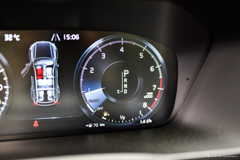 2015款沃尔沃XC90 2.0T自动 T6智雅版7座