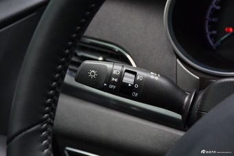 2017款众泰SR7 1.5T自动魔方之路版