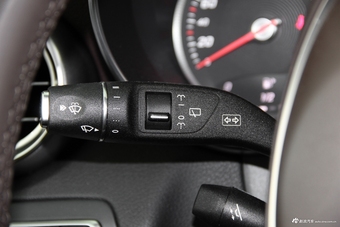 2017款奔驰GLC300 2.0T自动 4MATIC豪华型