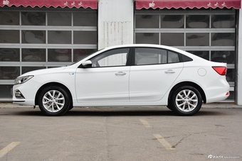 2019款荣威i5 1.5L手动4G互联朗越版