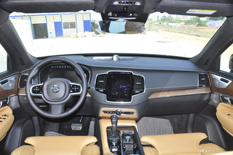 2015款沃尔沃XC90 2.0T自动 T6智尊版7座图片