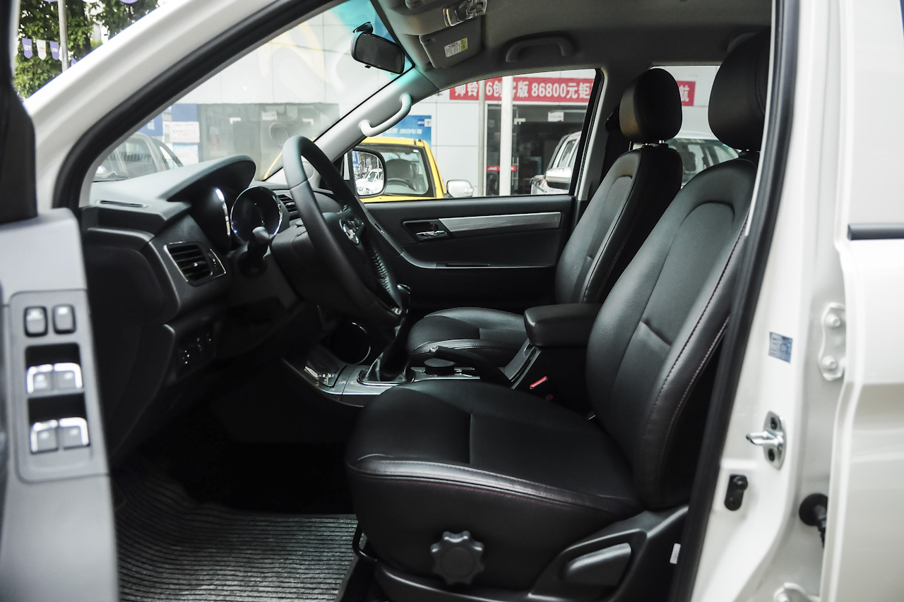 2015款帅铃T6 2.0L手动汽油旗舰型HFC4GA3-3D