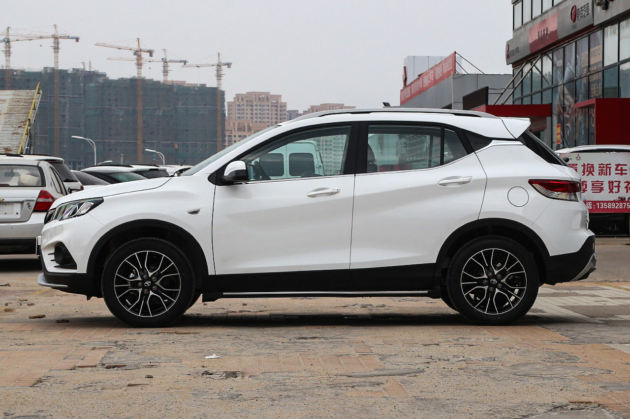 2018款东南DX3 SRG 1.5T手动尊贵型