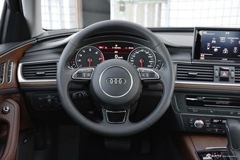 2018款奥迪A6L 30周年年型 45 TFSI quattro 豪华型