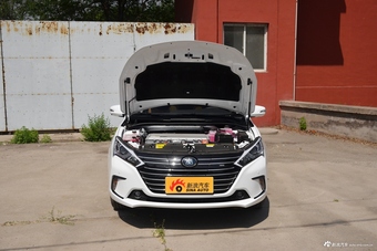 2018款比亚迪秦EV450 智联锋尚型