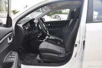 2017款起亚K2 1.4L手动GLS三厢