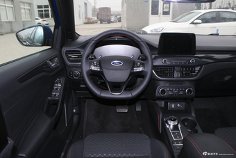 2019款福克斯三厢1.5T自动ST Line EcoBoost 180