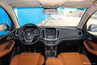 2017款宝骏560律动版1.5T手动尊享型