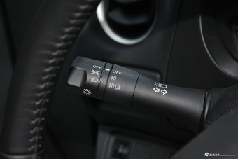 2017款纳瓦拉2.5L手动两驱旗舰版QR25