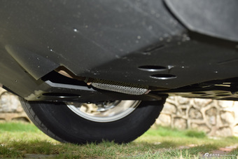 2015款众泰T600 1.5T手动尊贵型 典雅金