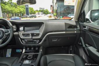 2016款众泰T600 2.0T自动豪华型运动版