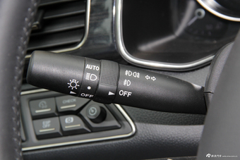 2018款红旗H7 2.0T自动旗舰版35T