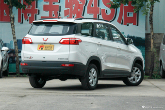 2018款五菱宏光S3 1.5L手动舒适型