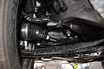 【宝骏310W引擎底盘图片】宝骏310W引擎底