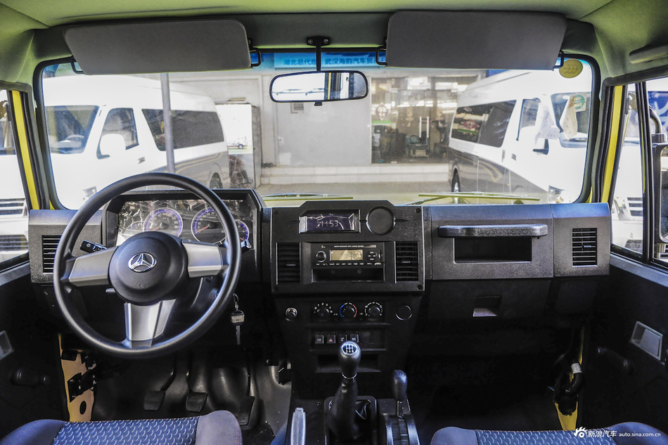 2016款战旗2.0L手动CK豪华型 国IV