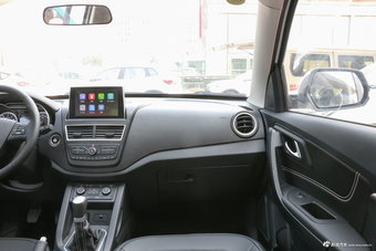 2018款奔腾X40网红版 1.6L手动豪华型