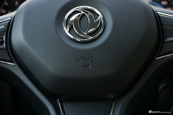 2018款风光S560 1.8L手动豪华型7座