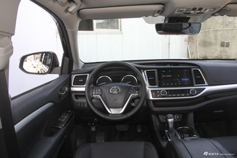 2018款汉兰达2.0T自动四驱尊贵版7座