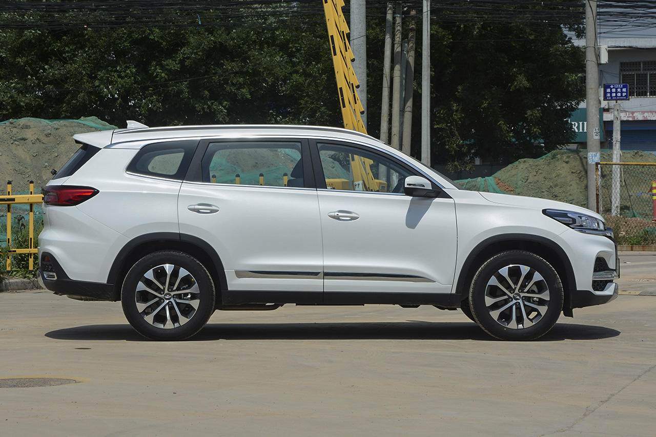 2018款瑞虎8 1.5T自动旗舰型 5座