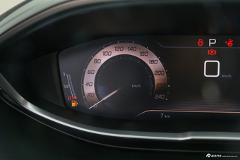 2017款标致5008 1.6T自动350THP精英版5座