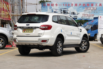 2016款撼路者2.0T自动两驱豪华版汽油 珠光白