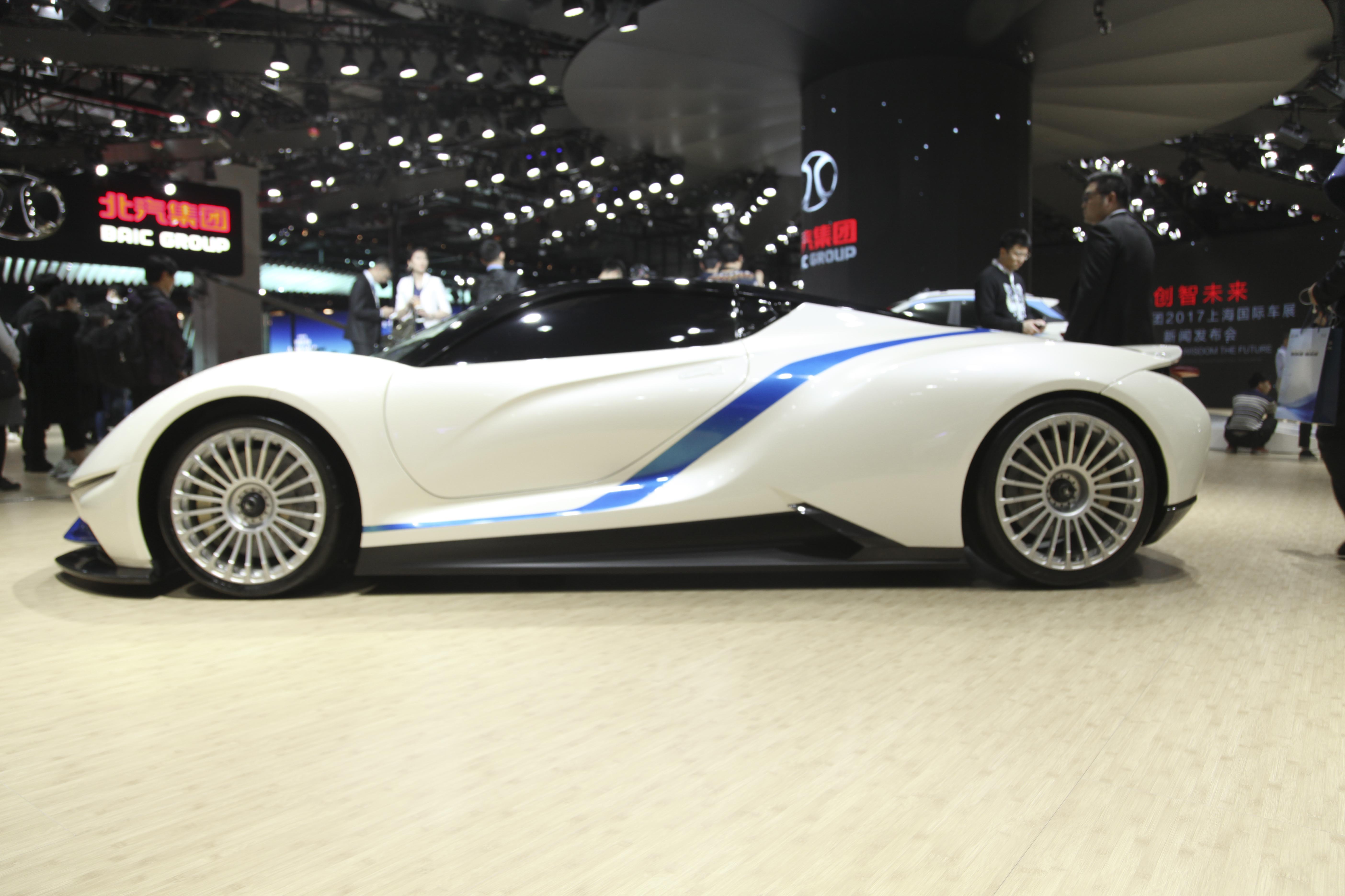 北汽新能源ARCFOX-7