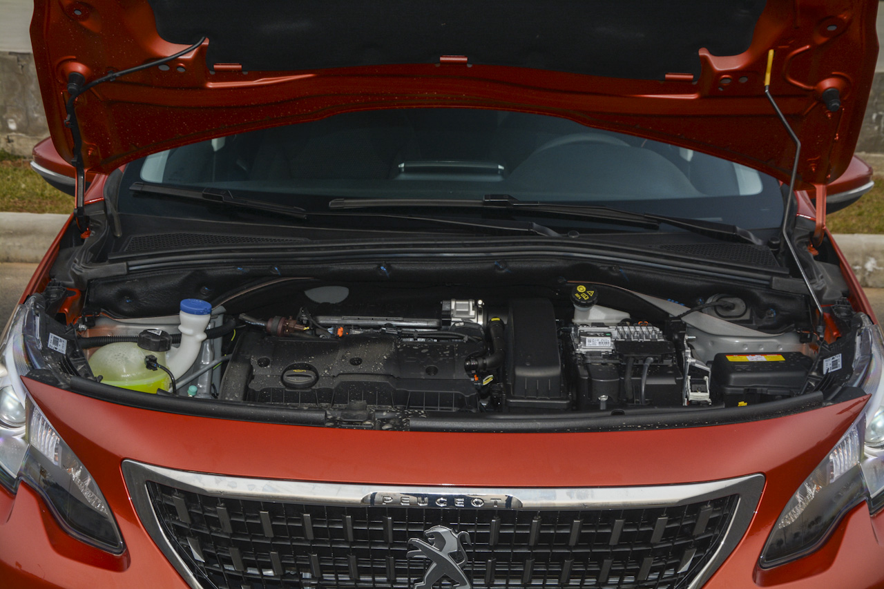 2018款标致2008 1.6L自动时尚版