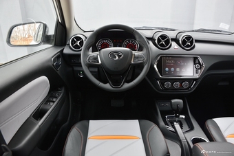 2018款东南DX3 1.5L手动户外版尊贵型