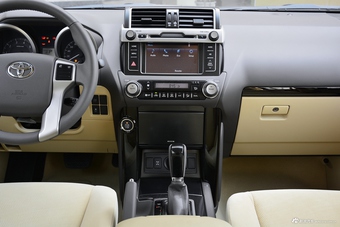 2017款丰田霸道4000 TX-L 7座中东版