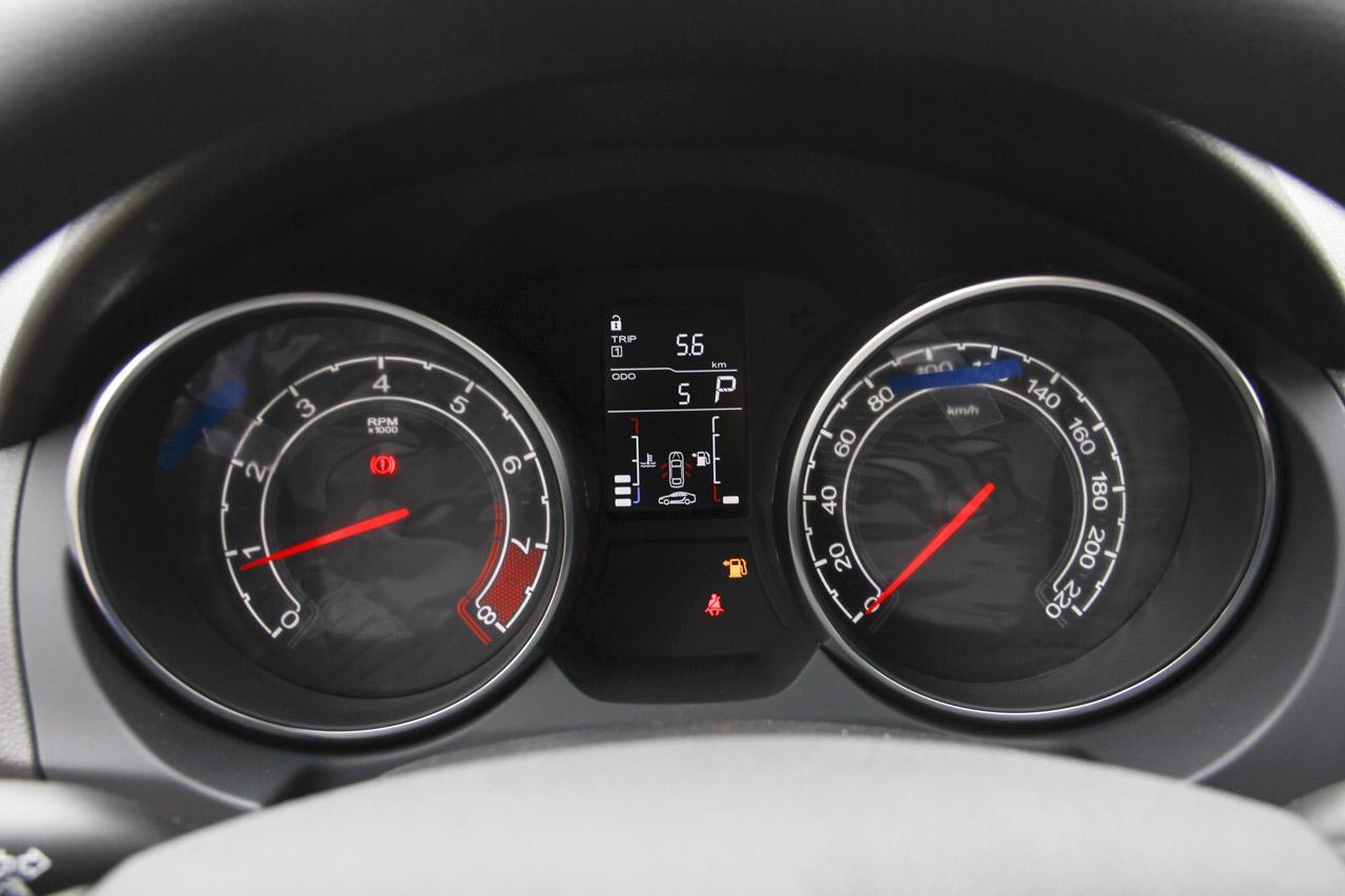 2016款名爵锐行1.5T自动超值豪华版