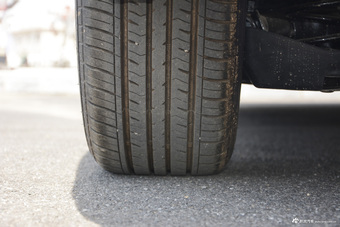 2016款标致308 1.6L手动时尚版