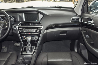 2016款猎豹CS10 2.0T自动豪华型 威尼斯蓝