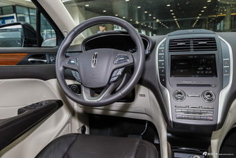 2016款林肯MKC 2.0T自动两驱尊雅版