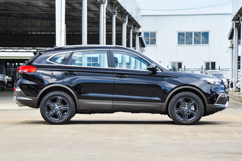 2015款猎豹CS10 2.0T手动卓越版 纽约黑