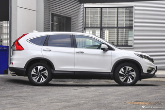 2015款CR-V 2.4L自动四驱尊贵版