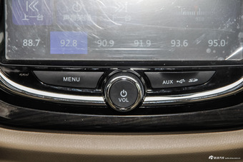 2015款英致737 1.5L手动豪华导航版