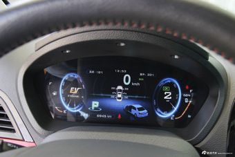 2015款比亚迪秦1.5T自动双冠旗舰版