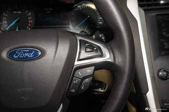 2013款蒙迪欧1.5T自动180舒适型