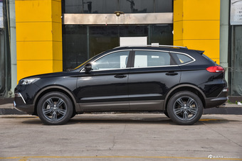 2015款猎豹CS10 2.0T手动风尚版 纽约黑