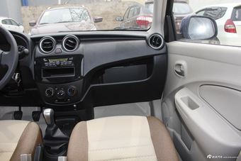 2014款启辰R30 1.2L手动尊享版